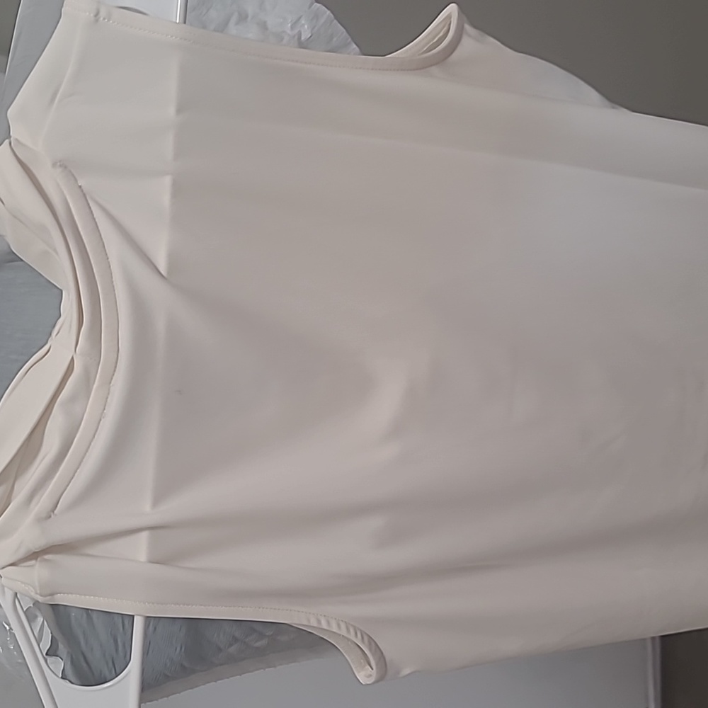 Tops - Picture 3 of 3